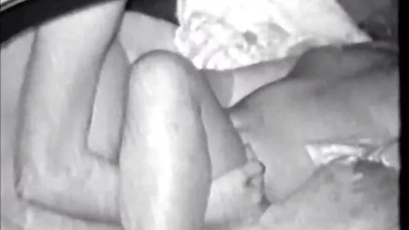 Дівчаток українське домашнє порно оттрахали в клубі потужними чоловічими членами.