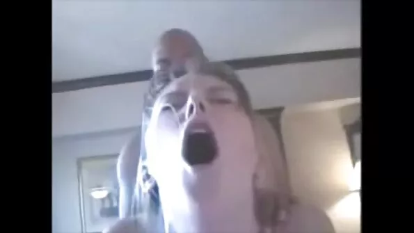 Сексуальні бестії потрахали порно українських зірок з наполегливими мужиками.