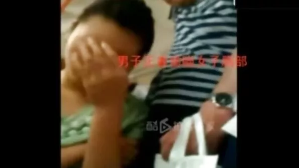 Бородатий спідник проникає у українськепорно подругу дівчини.