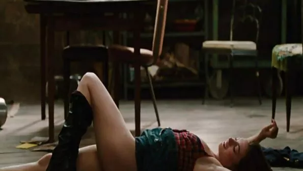 Мила худа соска застрибнула на сусіда і секс відео українське добре потрахала.