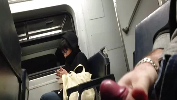 Класний скакун прикольно пестить членом блондинку. українське порно