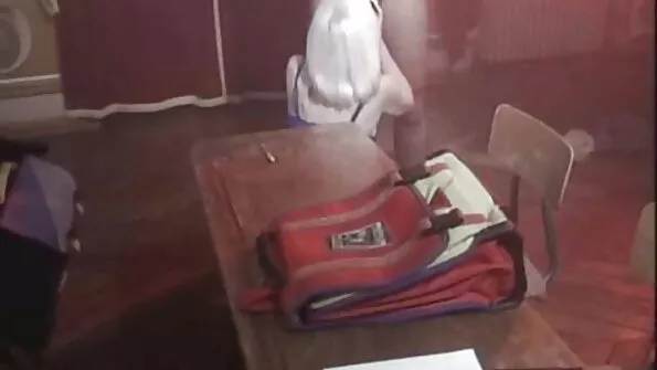 Крутий чувак укрїнське порно ебется з гнучкою балериною в залі