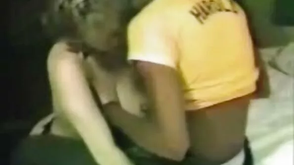 Хлопець спокусив і нагородив молоду українська порно великим членом