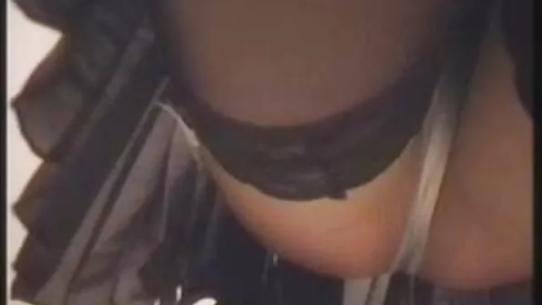 Гарну телицю хлопець трахнув на українське порно онлайн домашньому дивані.