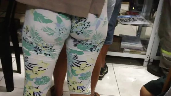 Красуня домашнє українське порно страпоном виїбала кисочка коханки.