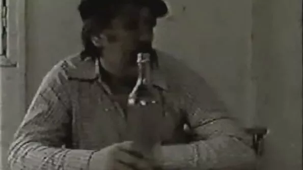 Чоловік із двома сучками українське порно онлайн влаштував секс утрьох у ванній.