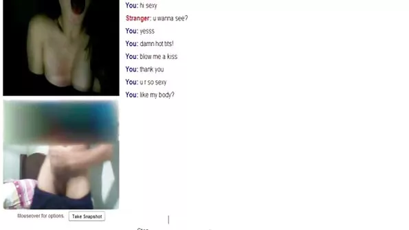 Руда красуня з апетитною попкою насолодилася подвійним українське порно бесплатно проникненням.