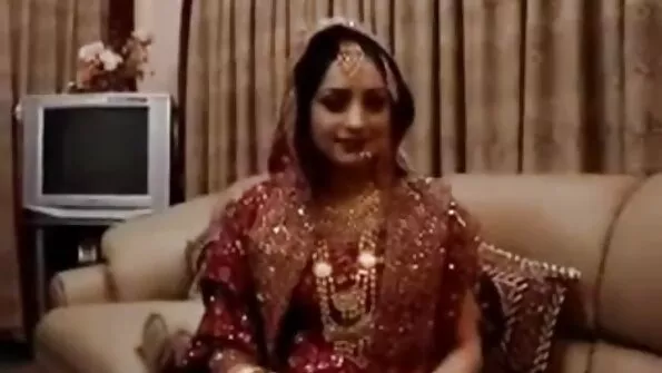 Важкі порно українське відео чорні ебут дівчину на таємній квартирці.