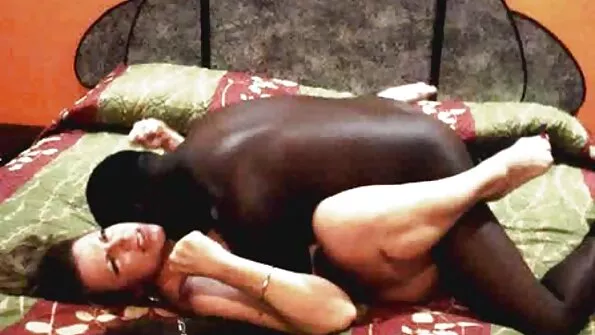 Азіатки займаються сексом і українська порно відео вилизують свої кицьки.