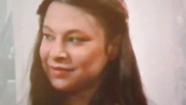 Сися блондинка смикає українське порно онлайн пульсуючу пизду.