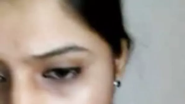 Дві молоді шмари порно фільми українські були жорстко виїбані в грушевому саду