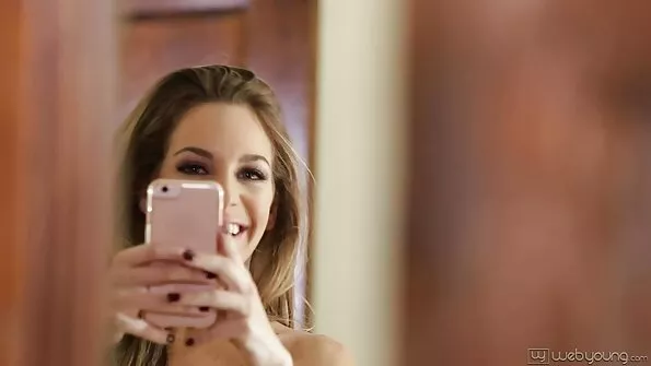 Блондинка порно відео українське насіла на член засмаглого чувака.