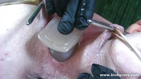 Окуляста вискочила на член інструктора з водіння. українське порно відео