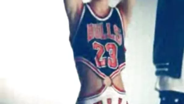 Струнка дивитися українське порно блондинка показує кицьку і кінчає від вібратора.