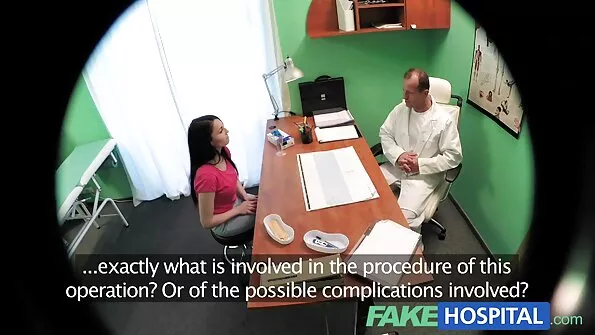 Розпусна ебля разом з негром і трансом порно в українському селі сподобалася всім.