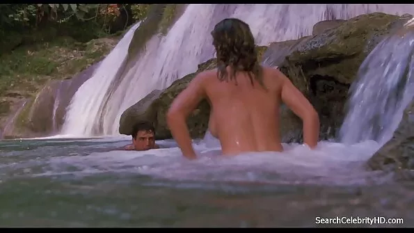 Активна чорнява баба поїбалася українськепорно з лисим кренделем.