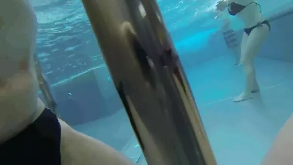 Жінка з українське порно онлайн офісу приголомшливо трахнула з кур'єром.