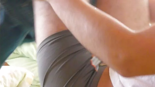 Бешкетниця влаштувала секс масаж подрузі і ввела їй в кицьку пальчики. безплатне українське порно