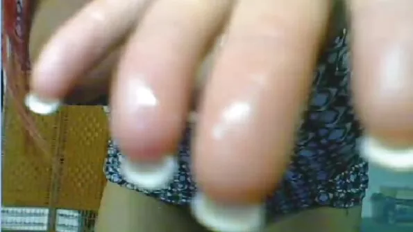 Молодий бородач українське порно відео ебется з двома бабами на ліжку.