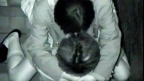 Дівчина працює попою, щоб домашнє українське порно якось оплачувати іпотеку.