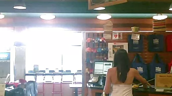 Гарненькі дівчата б'ються і трахаються українське домашнє порно між собою.