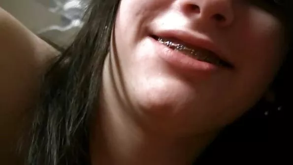 У молодої студентки сталася бійка порно українських зірок пізді у лікаря.