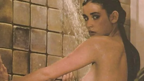 У домашній обстановці перепихнулися український секс втрьох.