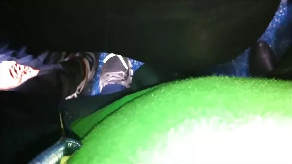 Познайомився на українське порно бесплатно сайті знайомств і відшмагав двох телиць.