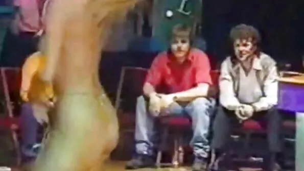 Найбільш грубо блондинка виебана українське домашнє порно в два хуя.