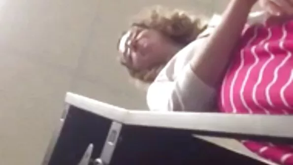 Своїм бойфрендам кльові українські дівчата порно студентки дружно смокчуть.