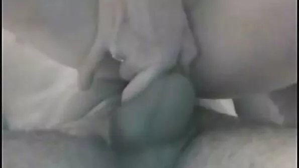 Улюблену дівчину кучерявий трахкає в украінське порно онлайн дірочку.