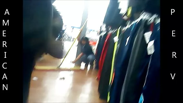 Голі красуні облизують кицьки українське порно фото на сходах